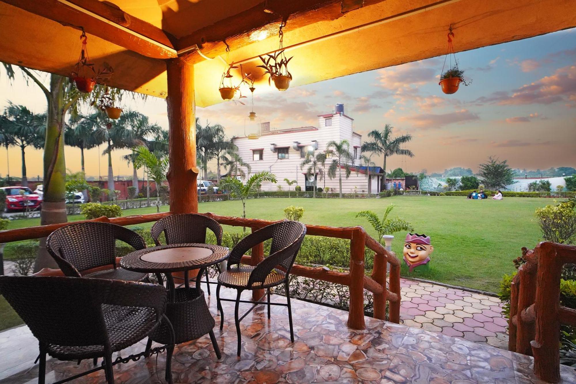 Gharana Resort !! Best Family Resort Near Kolkata With Swimming Pool !! Singur Buitenkant foto