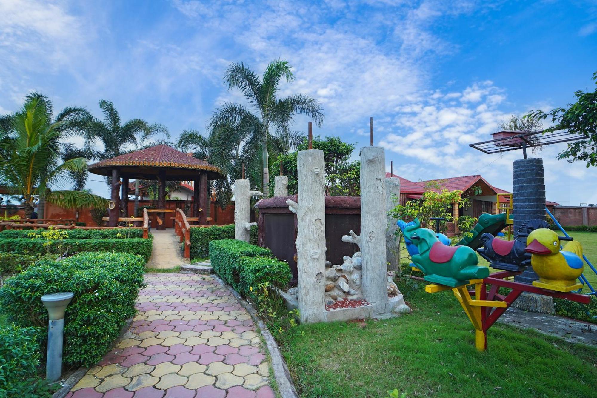 Gharana Resort !! Best Family Resort Near Kolkata With Swimming Pool !! Singur Buitenkant foto