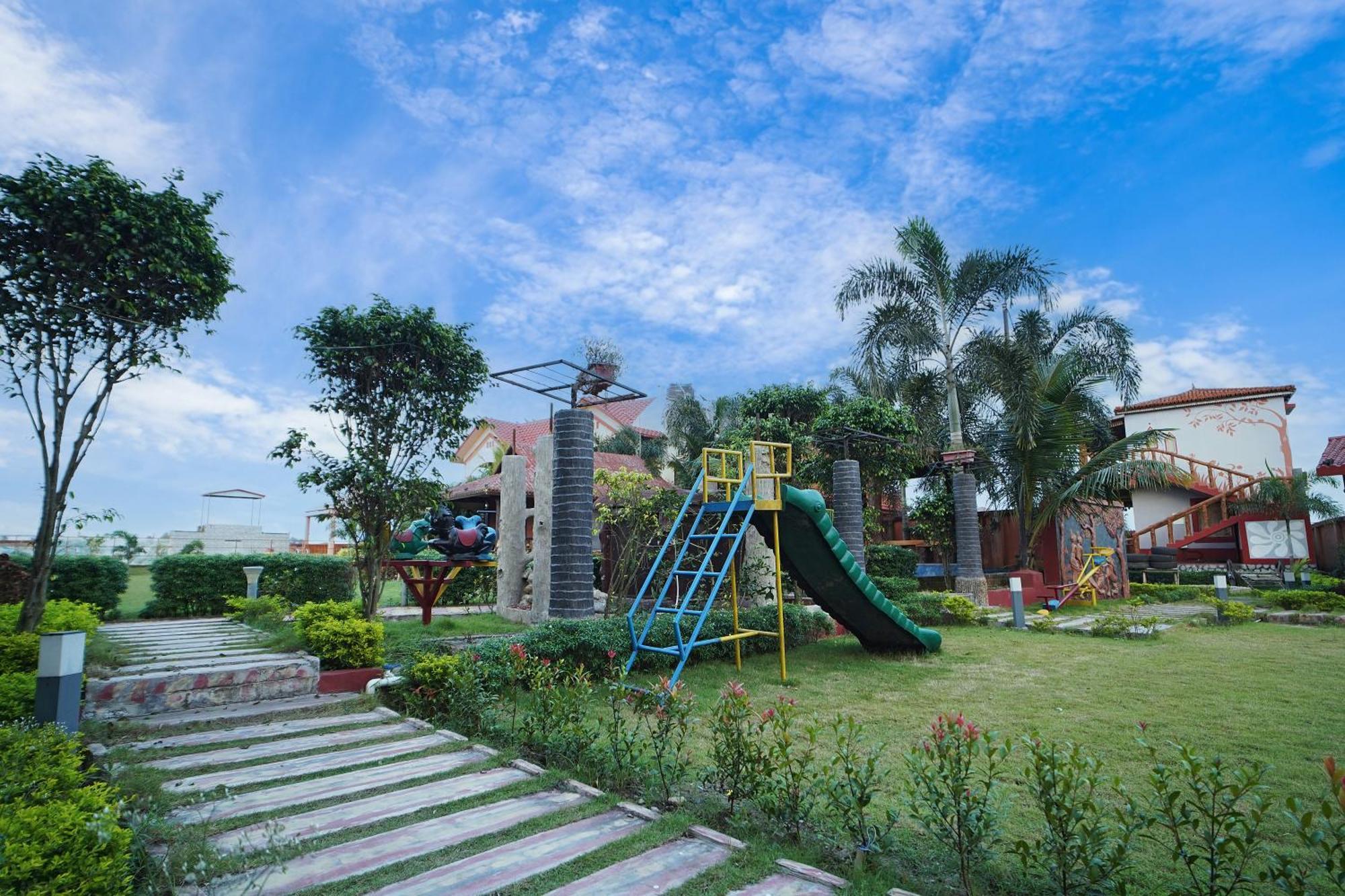 Gharana Resort !! Best Family Resort Near Kolkata With Swimming Pool !! Singur Buitenkant foto